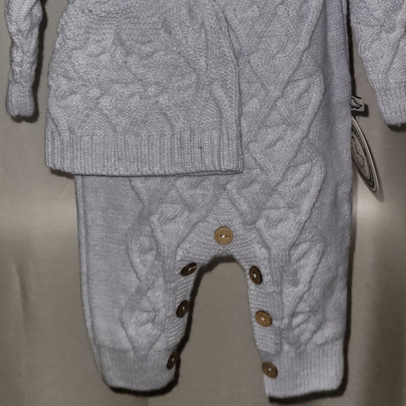 Baby boy light blue onesie with matching hat, brand new, never worn 6 months - Picture 5 of 6